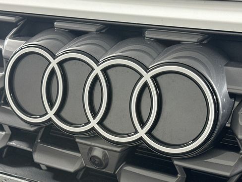 Used 2026 Audi Q5 Premium AWD/4WD image 15