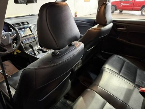 Used 2017 Toyota Camry XLE image 26