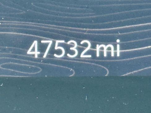 Used 2023 Jeep Grand Cherokee Limited w/ Black Appearance Package image 26