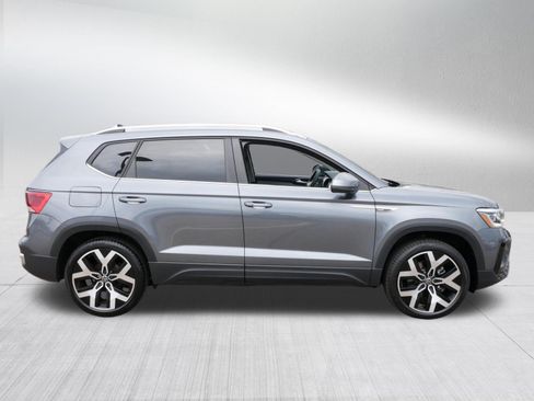 Used 2023 Volkswagen Taos SEL AWD/4WD image 8