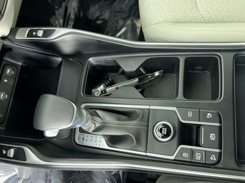 Certified 2023 Kia Sorento EX w/ Panoramic Sunroof Package FWD image 22