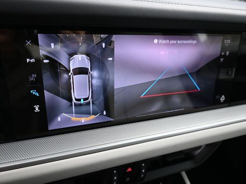 Certified 2025 Porsche Cayenne AWD/4WD image 25