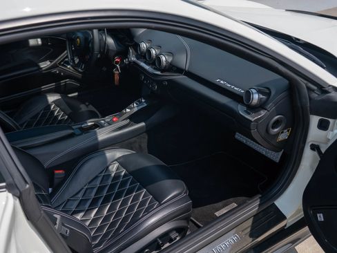 Used 2015 Ferrari F12 Berlinetta RWD image 60