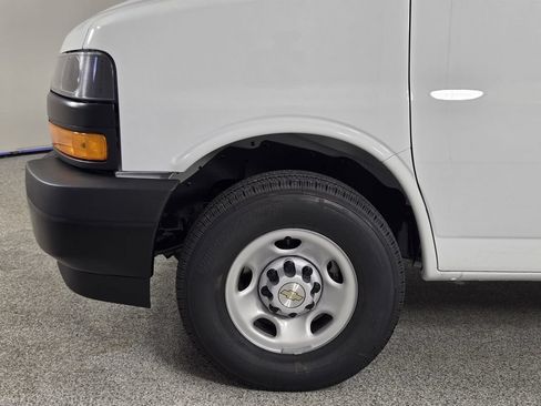 New 2026 Chevrolet Express 2500 w/ Communications Package RWD image 8