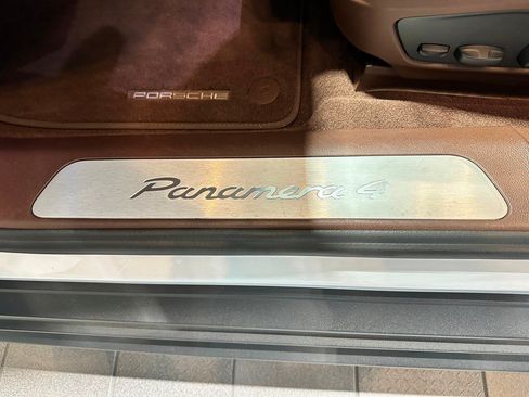 Used 2022 Porsche Panamera 4 AWD/4WD image 15