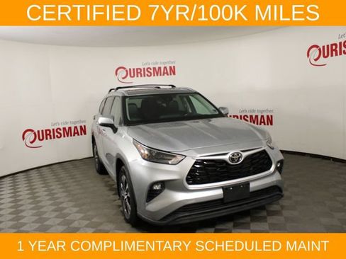 Used 2022 Toyota Highlander XLE AWD/4WD image 12