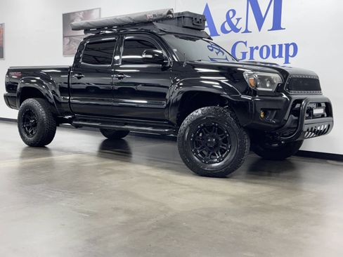 Used 2015 Toyota Tacoma 4x4 Double Cab w/ TRD Sport Package image 2