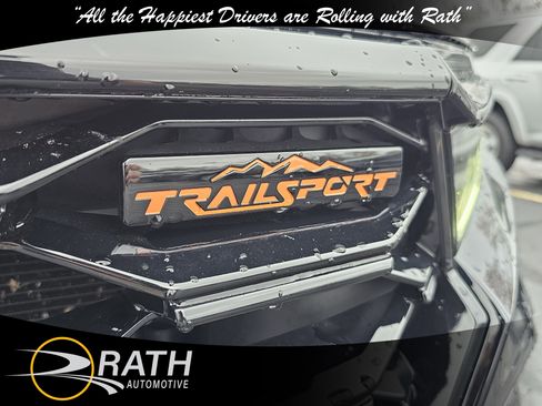 Used 2024 Honda Pilot TrailSport image 9