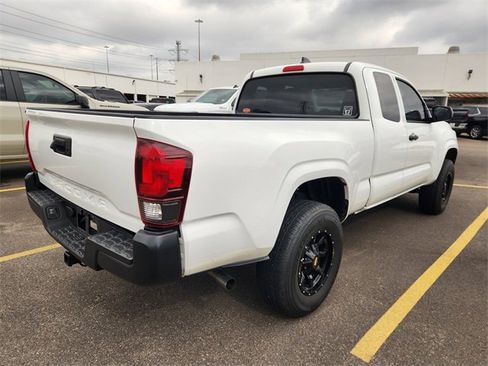 Used 2023 Toyota Tacoma SR image 5