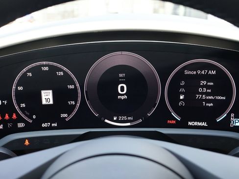 Certified 2025 Porsche Taycan RWD image 18