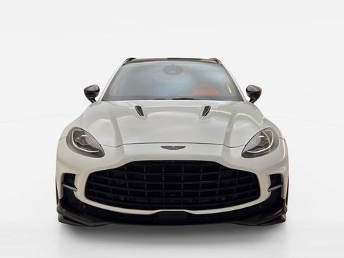 Used 2025 Aston Martin DBX 707 AWD/4WD image 2