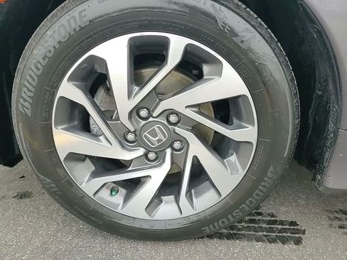 Used 2017 Honda Civic EX image 8