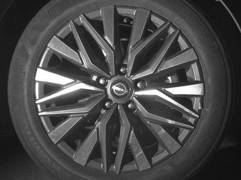 Used 2025 Nissan Altima 2.5 SV image 13