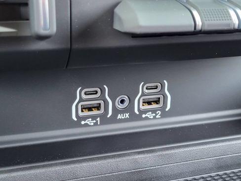 New 2026 RAM 2500 Big Horn AWD/4WD image 14