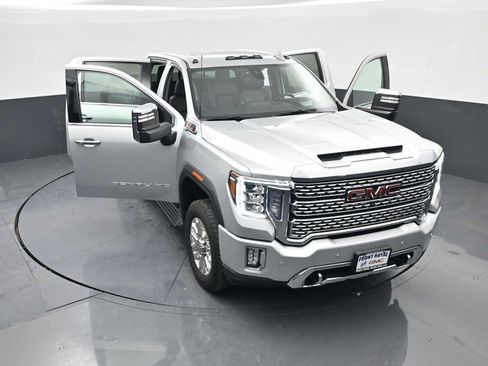 Used 2022 GMC Sierra 3500 Denali w/ Denali Ultimate Package image 45