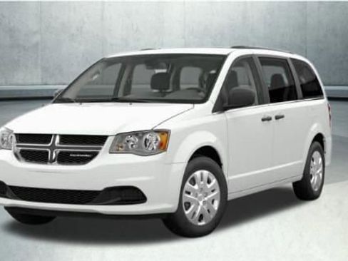 Used 2019 Dodge Grand Caravan SE FWD image 1