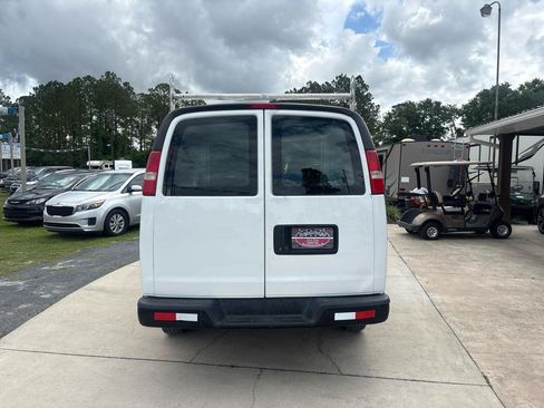Used 2020 Chevrolet Express 2500 w/ Driver Convenience Package RWD image 6