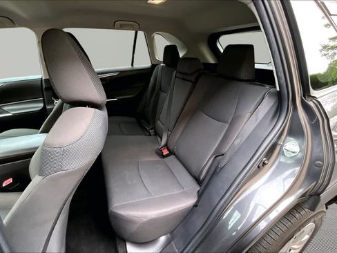 Certified 2023 Toyota RAV4 LE FWD image 20
