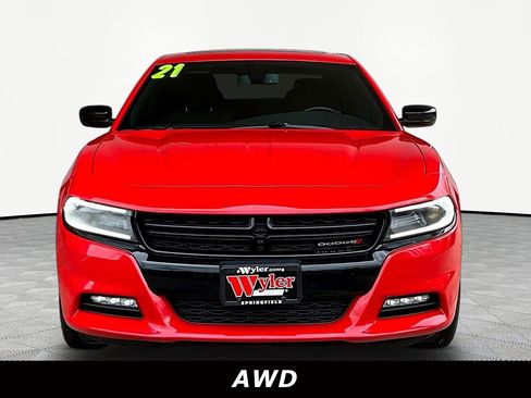 Used 2021 Dodge Charger SXT w/ Blacktop Package image 2