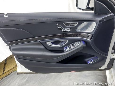 Used 2020 Mercedes-Benz S 560 4MATIC Sedan image 27