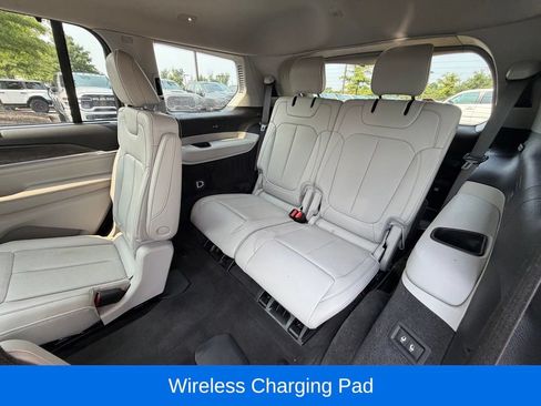 Used 2021 Jeep Grand Cherokee L Overland w/ Luxury Tech Group IV AWD/4WD image 19