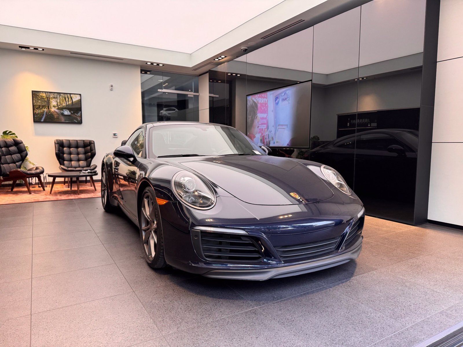 Used 2019 Porsche 911 Carrera S RWD image 3