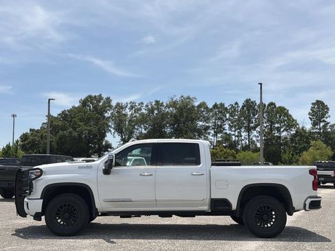 Used 2024 Chevrolet Silverado 2500 High Country w/ High Country Premium Package AWD/4WD image 4