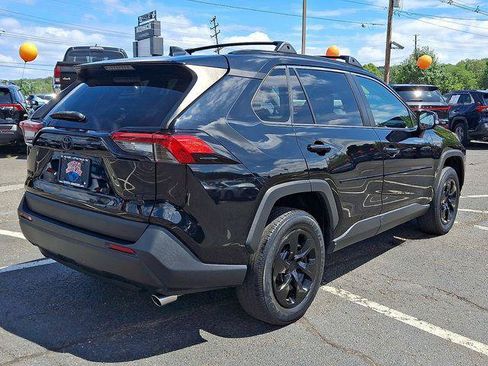 Certified 2021 Toyota RAV4 LE AWD/4WD image 4