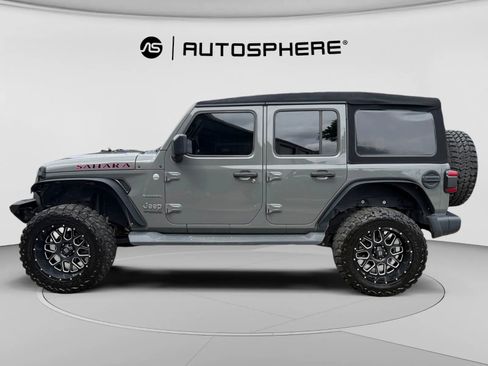 Used 2019 Jeep Wrangler Unlimited Sahara w/ LED Lighting Group AWD/4WD image 5