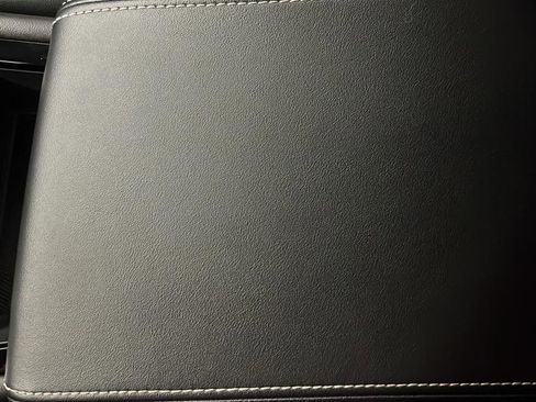 Used 2024 Volkswagen Atlas SE image 19