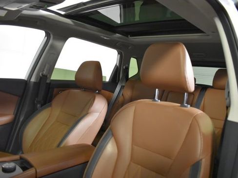Certified 2025 Nissan Rogue Platinum AWD/4WD image 10