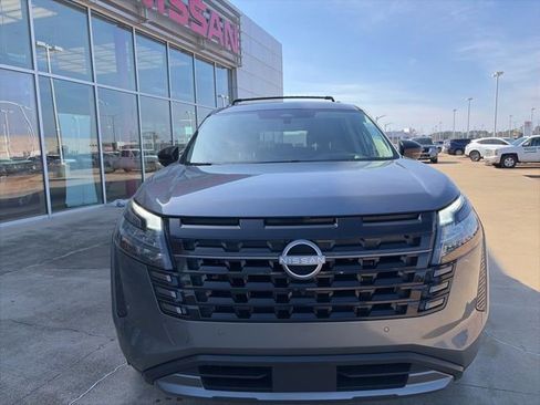 New 2026 Nissan Pathfinder Platinum image 6