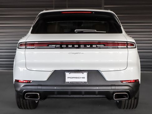 New 2026 Porsche Cayenne AWD/4WD image 9