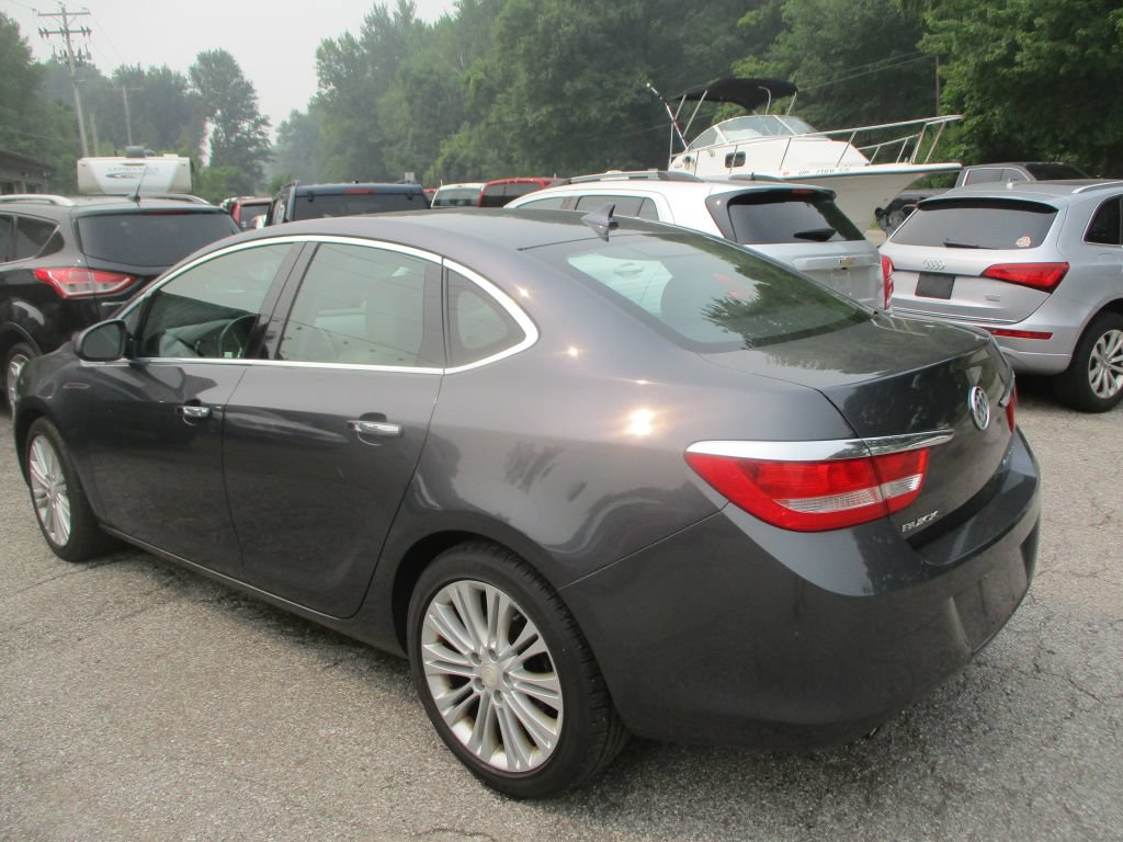 Used 2013 Buick Verano FWD image 5