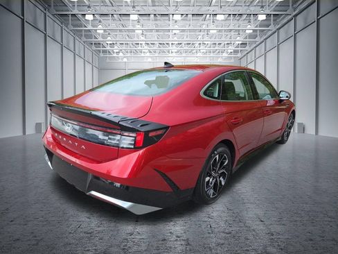 Used 2025 Hyundai Sonata SEL FWD image 9