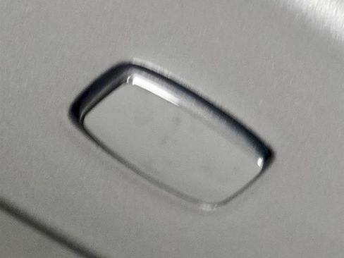 Used 2021 Chevrolet Equinox LT w/ LPO, Floor Liner Package image 36