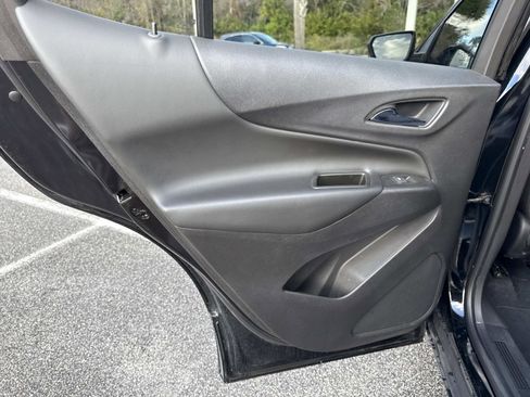 Used 2021 Chevrolet Equinox LT image 9