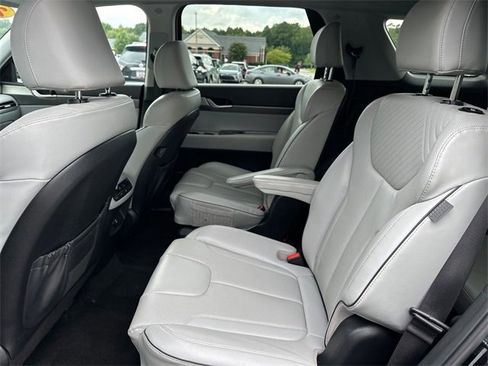 Used 2023 Hyundai Palisade SEL image 12