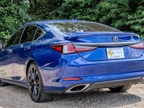 Used 2022 Lexus ES 350 F Sport FWD image 3