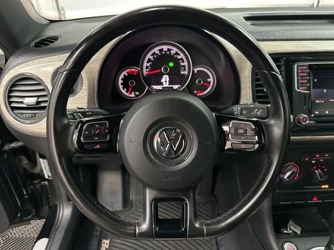 Used 2018 Volkswagen Beetle 2.0T Coast w/ Coast Lighting Package FWD image 14