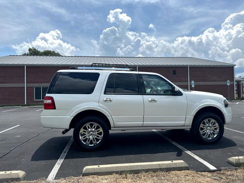 Used 2011 Ford Expedition Limited image 5