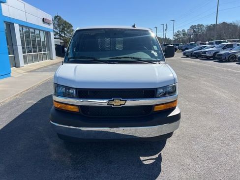 Used 2024 Chevrolet Express 2500 w/ Driver Convenience Package image 4