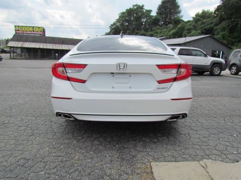 Used 2022 Honda Accord Sport image 4