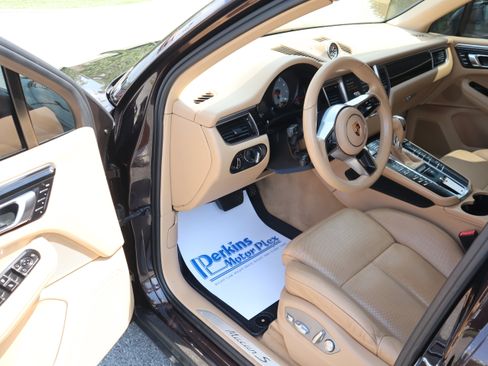 Used 2015 Porsche Macan S AWD/4WD image 3
