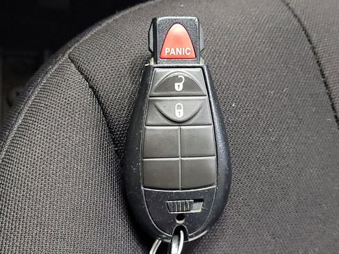 Used 2019 Jeep Cherokee Latitude w/ Popular Appearance Group image 32