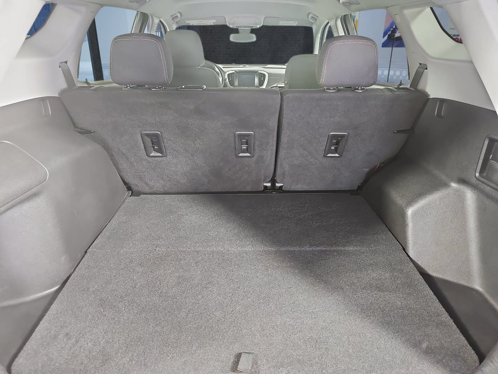 Used 2021 GMC Terrain SLE w/ Elevation Edition AWD/4WD image 27