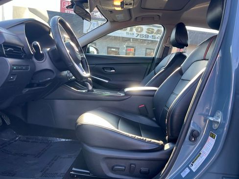 Used 2024 Nissan Sentra SR w/ SR Premium Package image 9