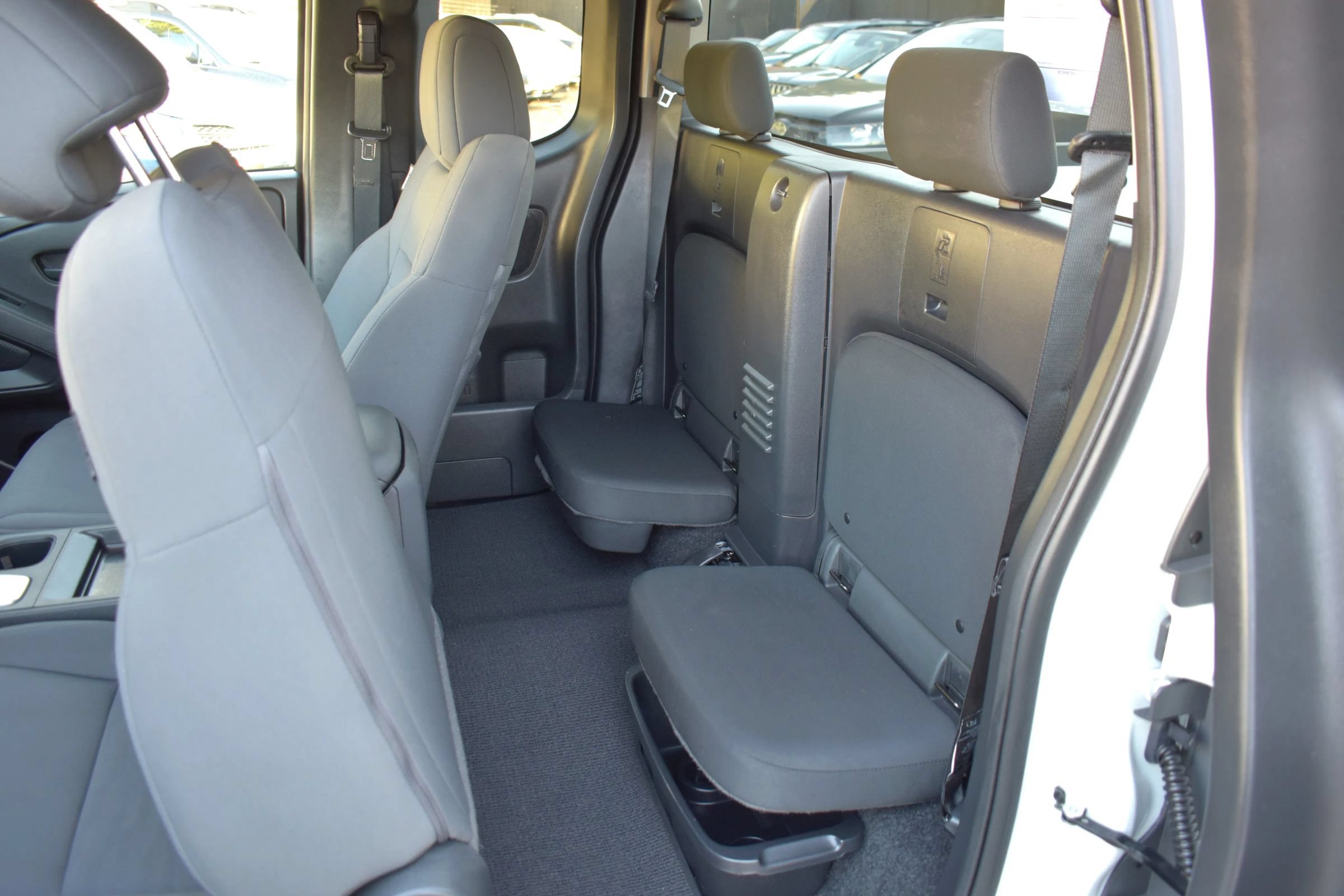 Used 2024 Nissan Frontier S w/ Technology Package RWD image 30