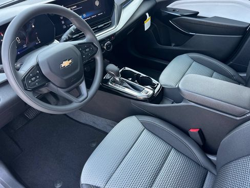 New 2026 Chevrolet Trax LT FWD image 10