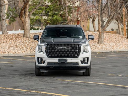 Used 2021 GMC Yukon SLT w/ Rear Media and Nav Package image 2